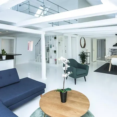 205sqm 2 Plan With 60sqm Private Rooftop Terrace Apartamento